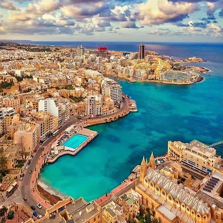 Sliema Bloom Coastal Retreat Apartment *