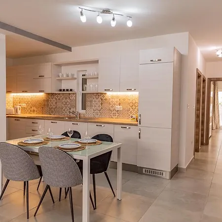 Fancy Modern - W/ 2br *