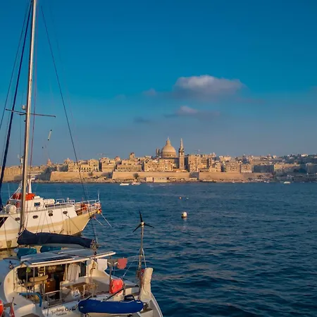 Apartment Sliema Bloom Coastal Retreat *